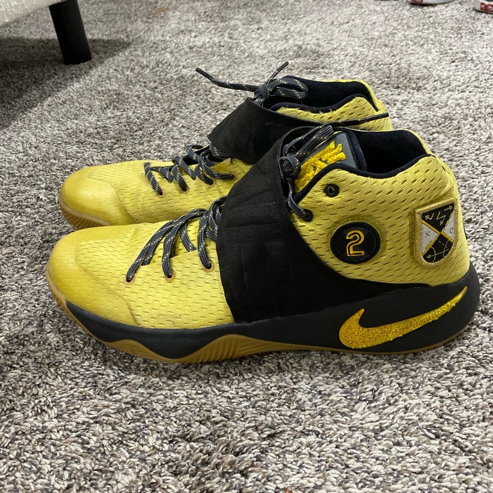 Kyrie Basketball Shoes
